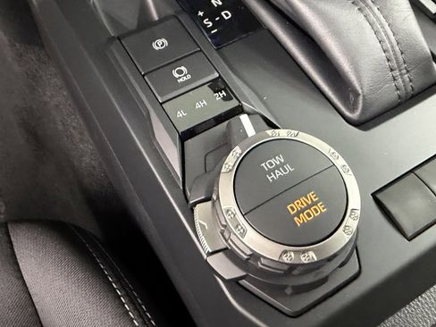 New 2025 Toyota Tacoma TRD Off-Road image 24