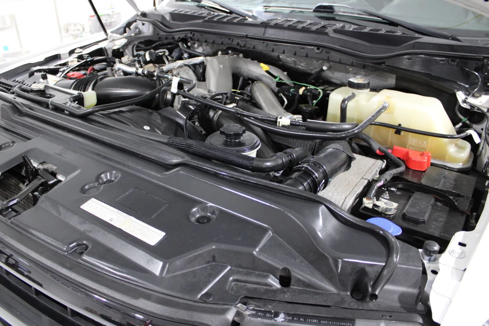 Used 2022 Ford F250 Lariat w/ Tremor Off-Road Package AWD/4WD image 38