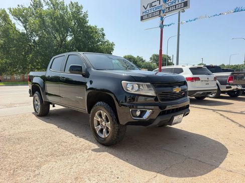 Used 2018 Chevrolet Colorado Z71 AWD/4WD image 2