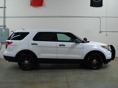Used 2015 Ford Explorer 4WD Police Interceptor w/ Ready For The Road Package image 4