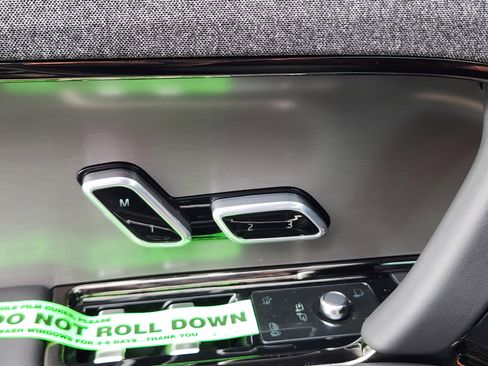 New 2025 Land Rover Range Rover Sport Dynamic SE image 22