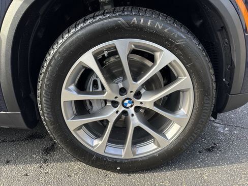 New 2026 BMW X5 xDrive40i w/ Premium Package image 2
