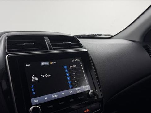 Used 2024 Mitsubishi Outlander Sport LE AWD/4WD image 29