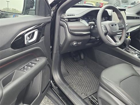 New 2026 Jeep Compass Trailhawk image 4