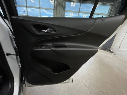 Used 2019 Chevrolet Equinox LT image 23