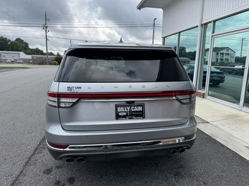 Used 2020 Lincoln Aviator Reserve w/ Equipment Group 202A AWD/4WD image 3