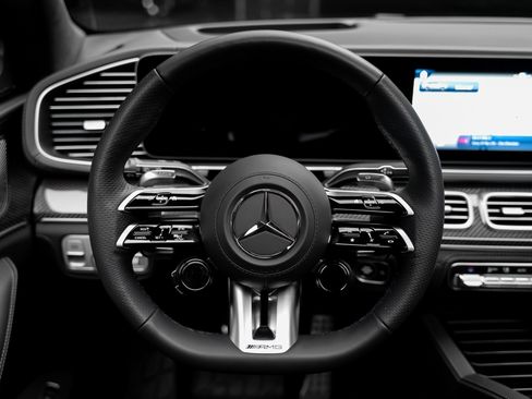 Used 2025 Mercedes-Benz GLS 63 AMG 4MATIC image 46