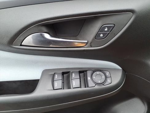 Certified 2024 Buick Envista Preferred w/ Advanced Safety Package image 8