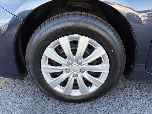 Used 2015 Toyota Camry LE FWD image 9