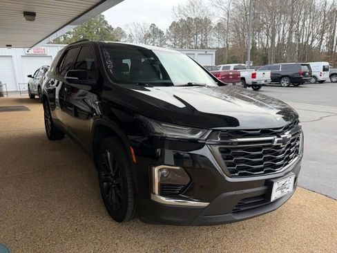 Certified 2023 Chevrolet Traverse RS image 3