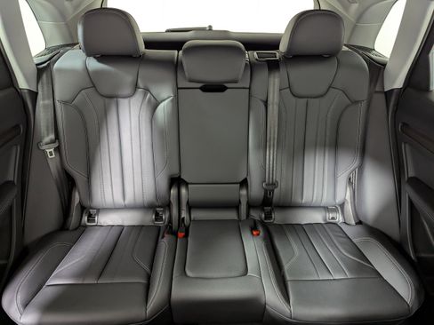 Certified 2025 Audi Q5 e Premium Plus w/ Premium Plus Package image 13