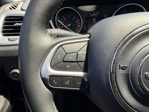 Used 2019 Jeep Compass Latitude w/ Cold Weather Group AWD/4WD image 31