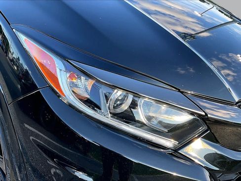 Used 2021 Honda HR-V Sport image 28