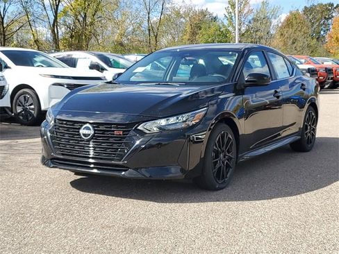 New 2025 Nissan Sentra SR w/ Midnight Edition image 2