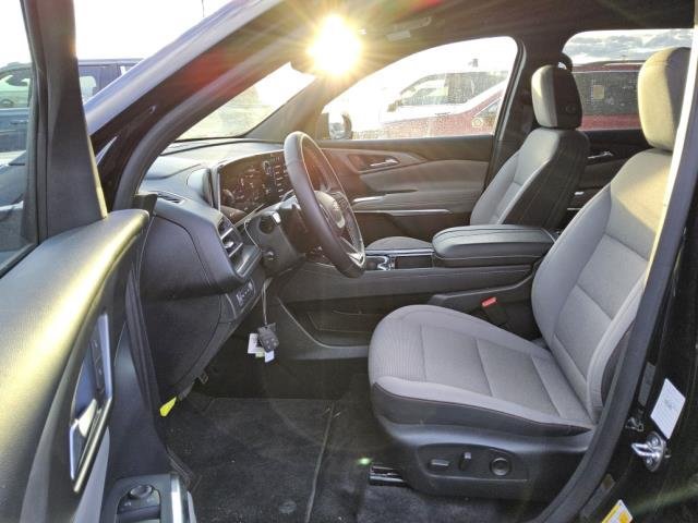 Used 2026 Chevrolet Traverse LT w/ Driver Confidence Package AWD/4WD image 2