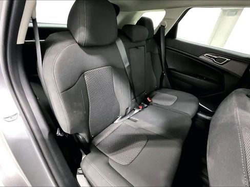 Used 2023 Kia Sportage LX image 35