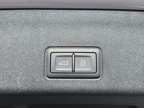 New 2026 Audi Q3 quattro 2.0T AWD/4WD image 13