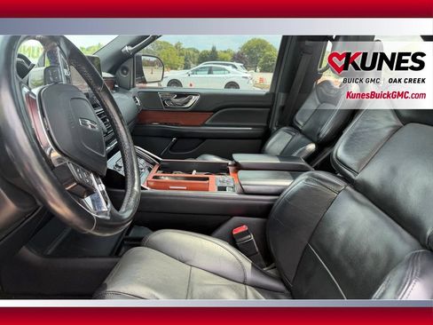 Used 2021 Lincoln Navigator L Reserve AWD/4WD image 8