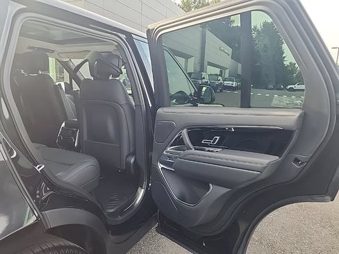 New 2026 Land Rover Range Rover SE AWD/4WD image 17