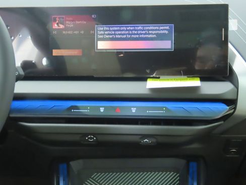 Certified 2025 BMW X3 xDrive30i w/ Premium Package image 15