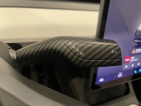 Used 2023 Tesla Model Y Long Range image 16