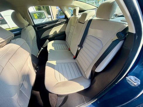 Used 2018 Ford Fusion S FWD image 12