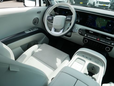 Used 2026 Hyundai Palisade Calligraphy AWD/4WD image 9