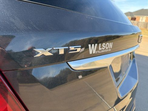 Used 2021 Cadillac XT5 Premium Luxury w/ LPO, Floor Liner Package image 17