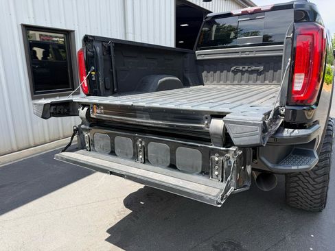 Used 2020 GMC Sierra 2500 AT4 w/ AT4 Premium Package AWD/4WD image 37