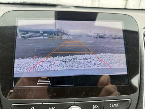 Used 2024 Chevrolet Malibu LT image 4