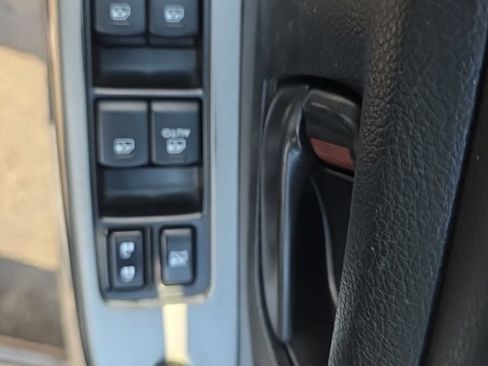 Used 2015 Subaru Impreza 2.0i AWD/4WD image 13