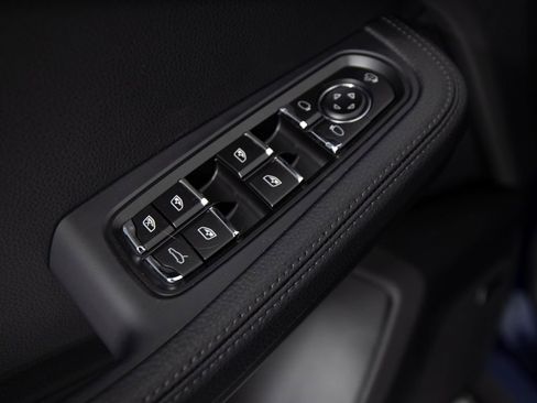 New 2026 Porsche Macan image 20