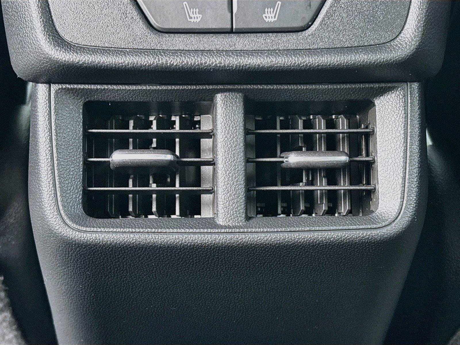 Used 2025 Chevrolet Equinox RS w/ Safety and Technology Package FWD image 24