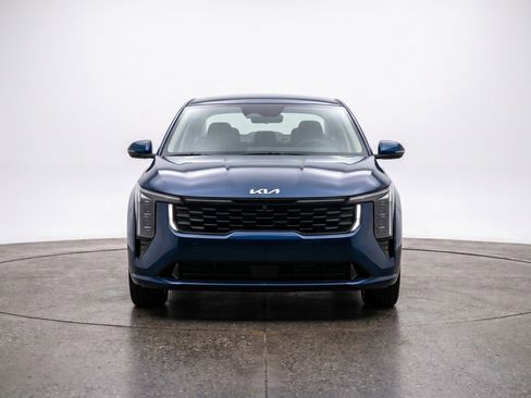 Used 2025 Kia K4 FWD image 2