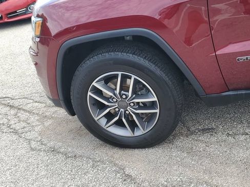 Used 2020 Jeep Grand Cherokee Laredo w/ 18" Wheel & 8.4" Radio Group AWD/4WD image 8