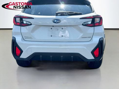 Used 2025 Subaru Crosstrek 2.5i Premium AWD/4WD image 7