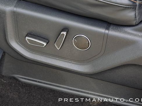 Used 2022 Ford Expedition Platinum image 27