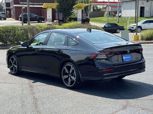 Used 2026 Honda Accord Sport image 3