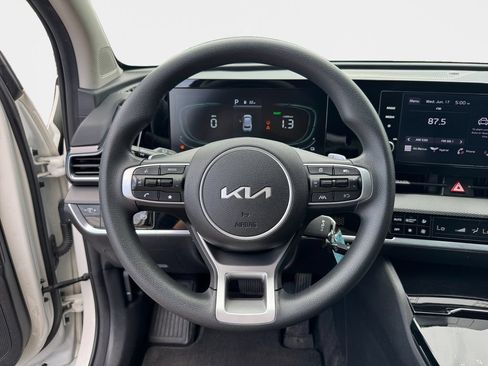 Used 2024 Kia Sportage LX AWD/4WD image 11
