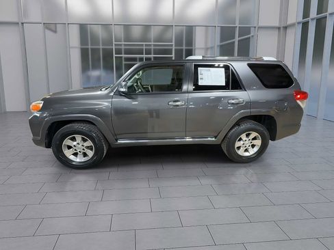 Used 2013 Toyota 4Runner SR5 w/ Convenience Pkg image 5