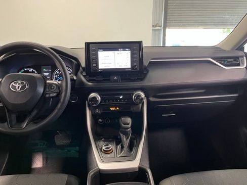 Used 2022 Toyota RAV4 XLE AWD/4WD image 20