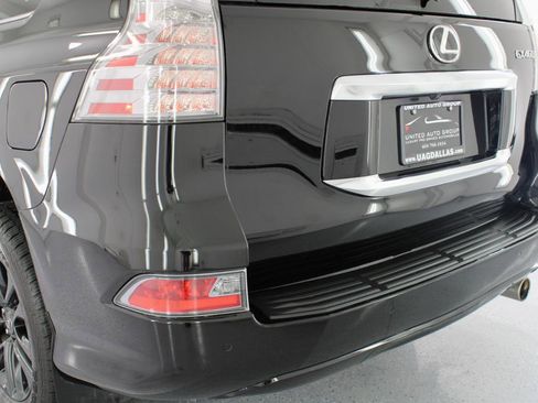 Used 2022 Lexus GX 460 Premium w/ Premium Package image 24