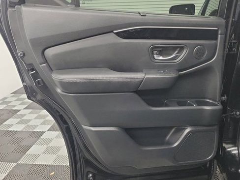 Certified 2025 Honda Pilot EX-L image 16