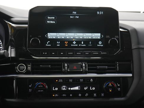 Used 2022 Nissan Pathfinder Platinum w/ Lighting Package (N92) AWD/4WD image 20