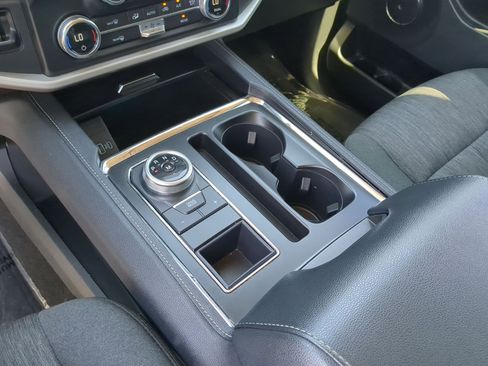 Used 2022 Ford Expedition XLT image 20