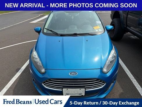 Used 2014 Ford Fiesta SE w/ Equipment Group 201A FWD image 2