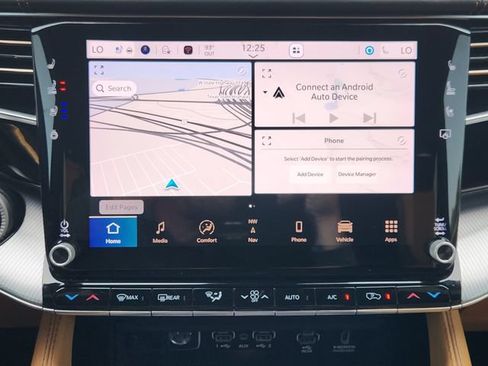 Used 2023 Jeep Grand Wagoneer L Series III w/ Rear Seat Video Group 1 AWD/4WD image 17