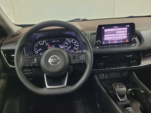 Used 2021 Nissan Rogue SV FWD image 22