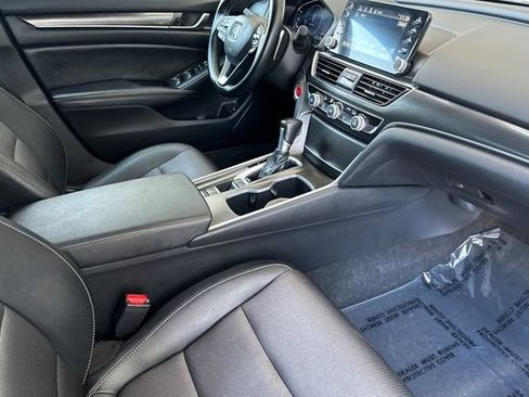 Used 2019 Honda Accord Sport image 12