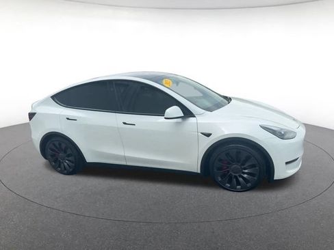 Used 2025 Tesla Model Y Performance AWD/4WD image 17